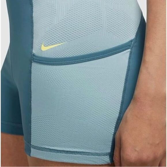 Nike Pro High-Waisted 3" Training Shorts - Picture 3 of 9